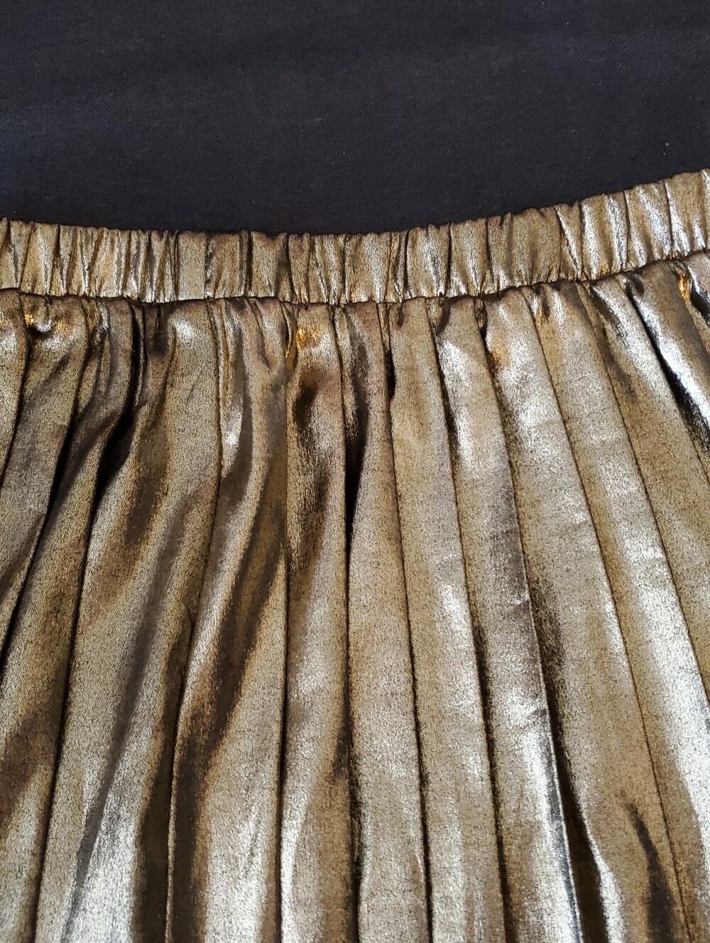 Metallic Dusty Gold Pleated Skirt - Picture 3 of 5